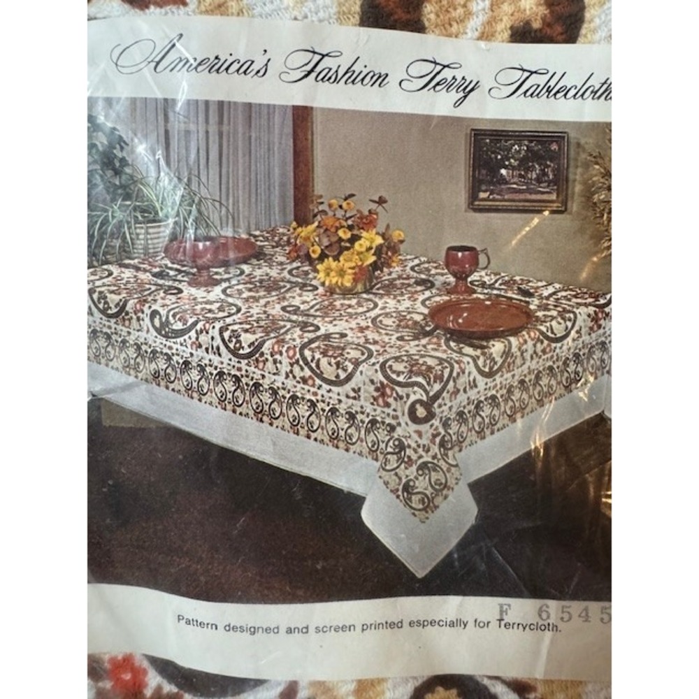 Tastemaker Stevens Terry Tablecloth 60x90 Vintage Paisley‎ Earth Brown NWT - Picture 3 of 7